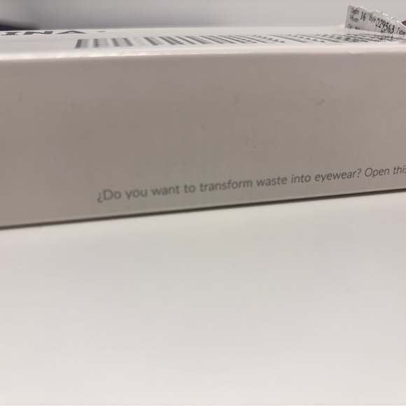 Parafina Mar Smoke Grey Sunglasses Eco-Friendly eyewear - Picture 4 of 7